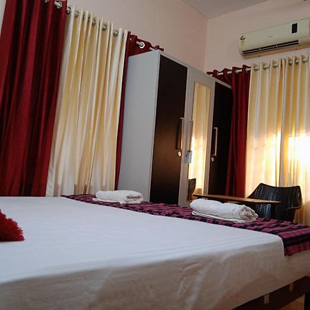 Valiyathayil Home Stay Kochi ภายนอก รูปภาพ