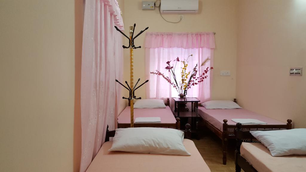 Valiyathayil Home Stay Kochi ภายนอก รูปภาพ